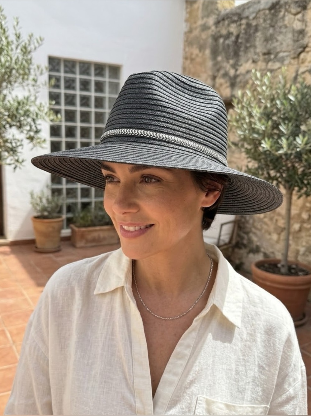 NWT Time and Tru Wide Brim Faux Straw Fedora Sun Hat Black Adjustable Band